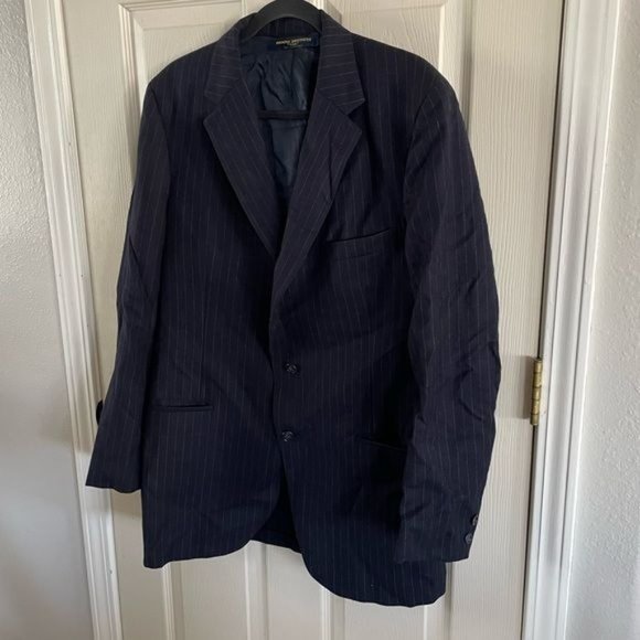 Brooks Brothers Men’s “346” Navy Pinstriped Blazer - Picture 7 of 16
